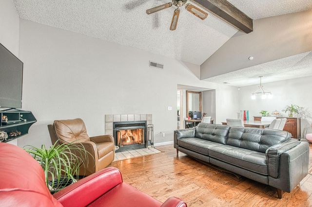 2715 N Marty Avenue, Fresno, CA 93722