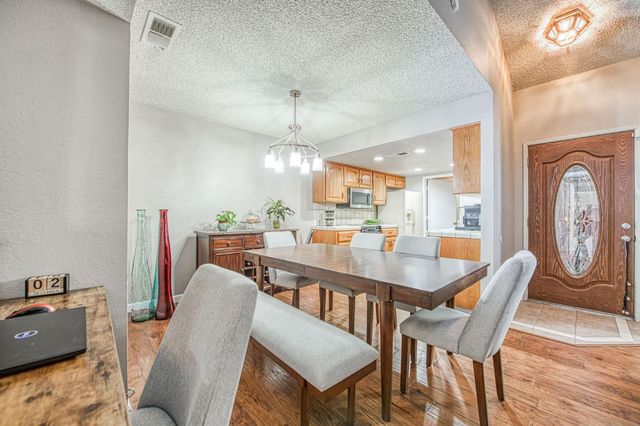 2715 N Marty Avenue, Fresno, CA 93722