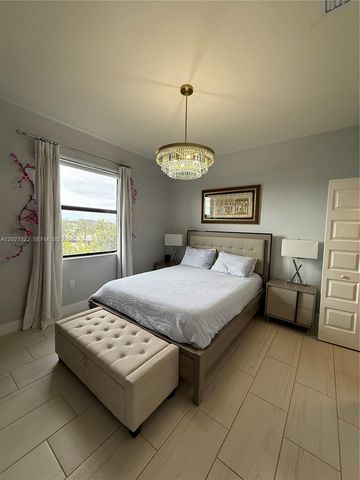 7815 NW 104th Avenue 32, Doral, FL 33178