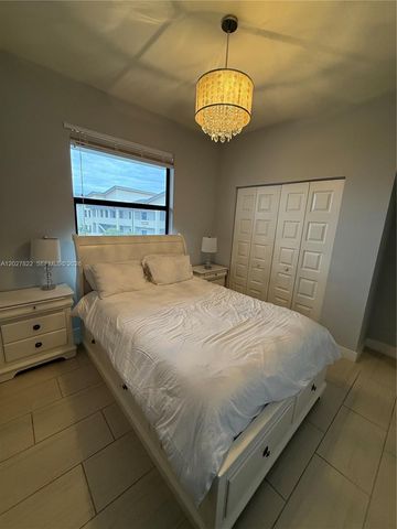 7815 NW 104th Avenue 32, Doral, FL 33178