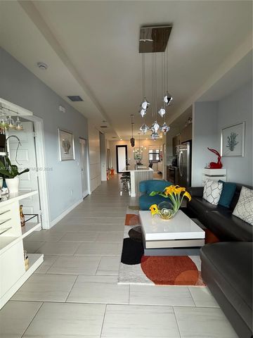 7815 NW 104th Avenue 32, Doral, FL 33178