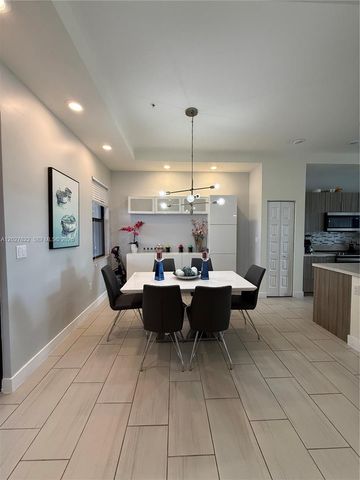 7815 NW 104th Avenue 32, Doral, FL 33178