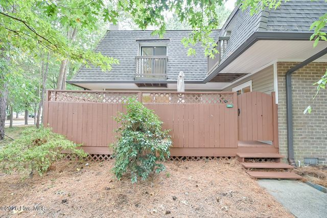 173 Summerwalk Circle, Chapel Hill, NC 27517