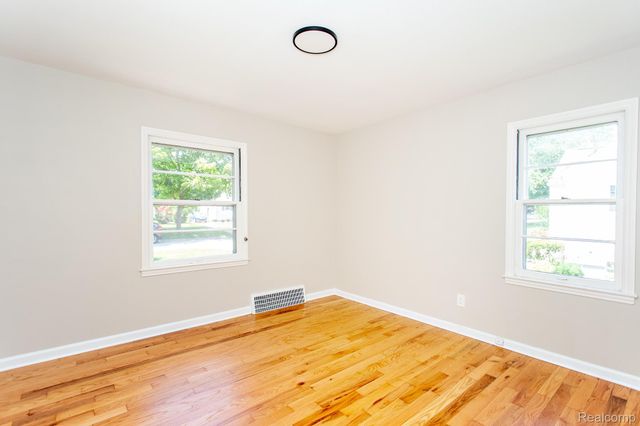 4056 Robina Avenue, Berkley, MI 48072