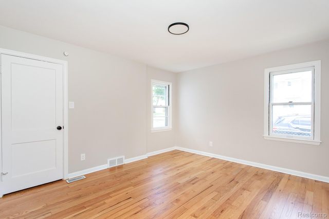 4056 Robina Avenue, Berkley, MI 48072