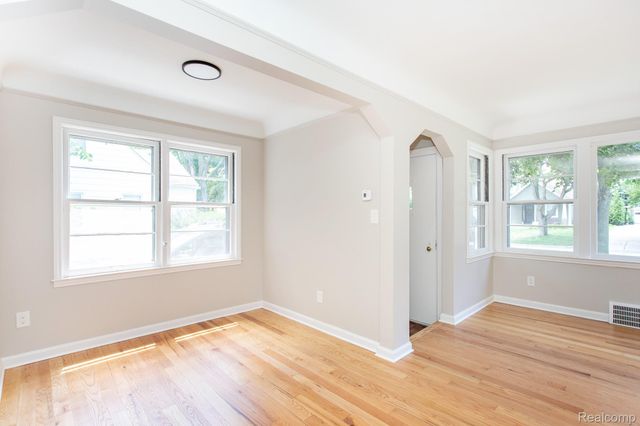 4056 Robina Avenue, Berkley, MI 48072