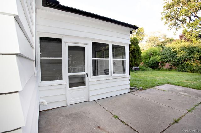4056 Robina Avenue, Berkley, MI 48072