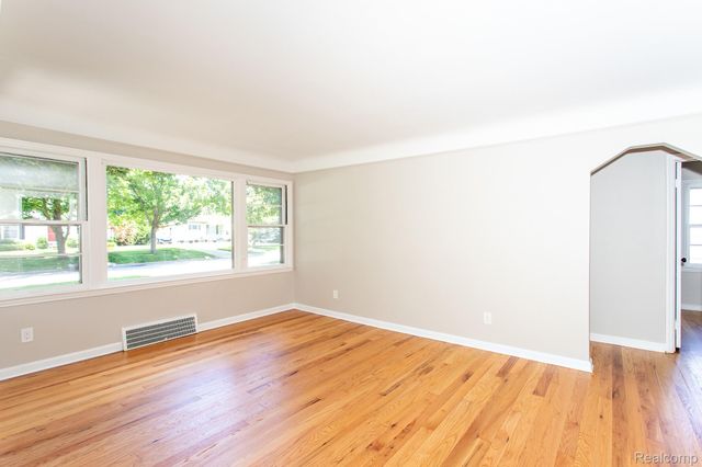 4056 Robina Avenue, Berkley, MI 48072