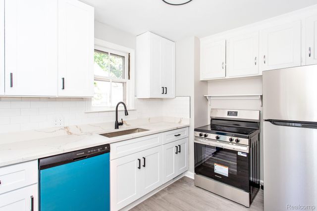 4056 Robina Avenue, Berkley, MI 48072