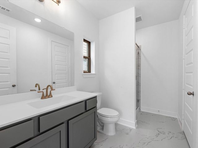 2818 Nova Beach Drive, Texas City, TX 77568