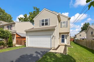 422 Stewart Avenue, Woodstock, IL 60098