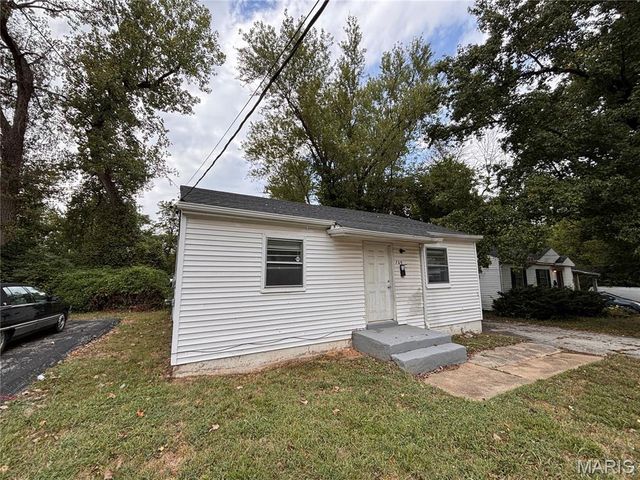 705 Beardsley Court, Ferguson, MO 63135