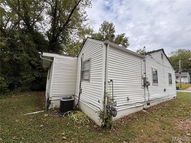 705 Beardsley Court, Ferguson, MO 63135