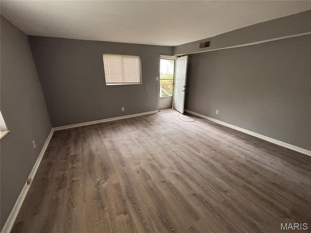 705 Beardsley Court, Ferguson, MO 63135