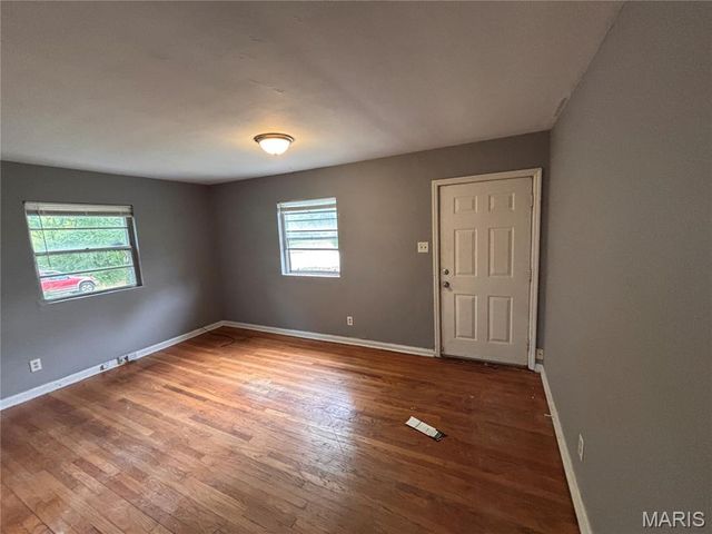 705 Beardsley Court, Ferguson, MO 63135