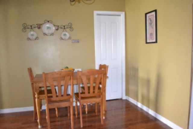 218 E Lake Ave, Celina, TN 38551