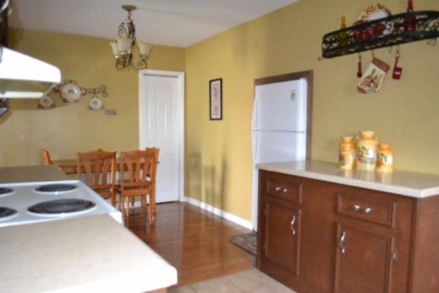 218 E Lake Ave, Celina, TN 38551