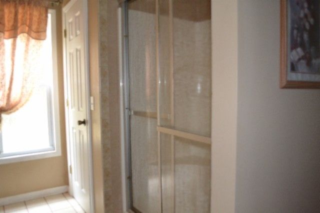 218 E Lake Ave, Celina, TN 38551