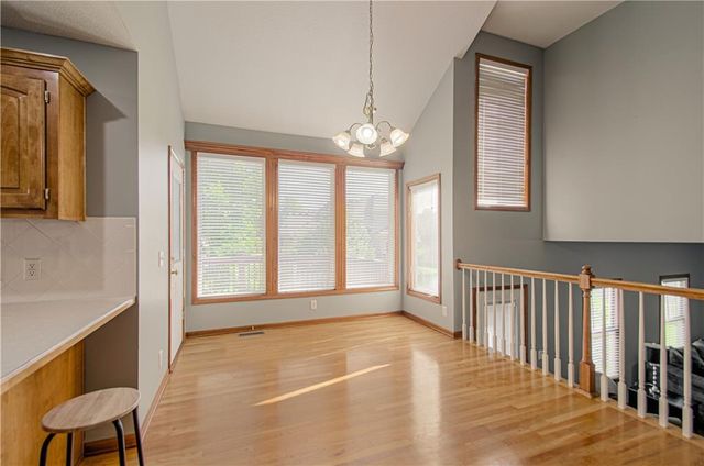 10023 N Willow Avenue, Kansas City, MO 64157