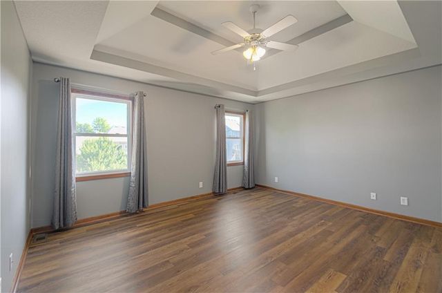 10023 N Willow Avenue, Kansas City, MO 64157