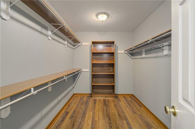 10023 N Willow Avenue, Kansas City, MO 64157