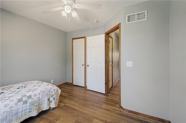 10023 N Willow Avenue, Kansas City, MO 64157