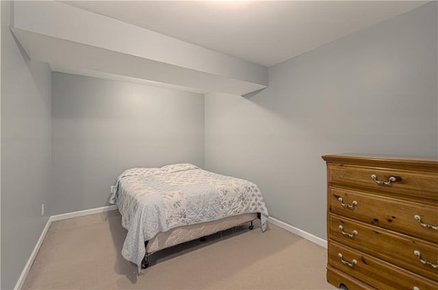 10023 N Willow Avenue, Kansas City, MO 64157