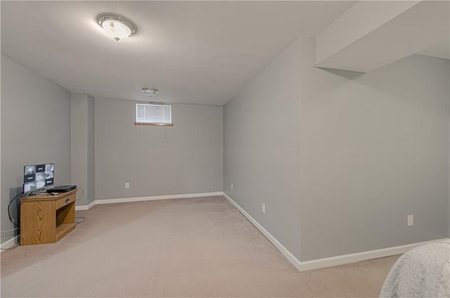 10023 N Willow Avenue, Kansas City, MO 64157