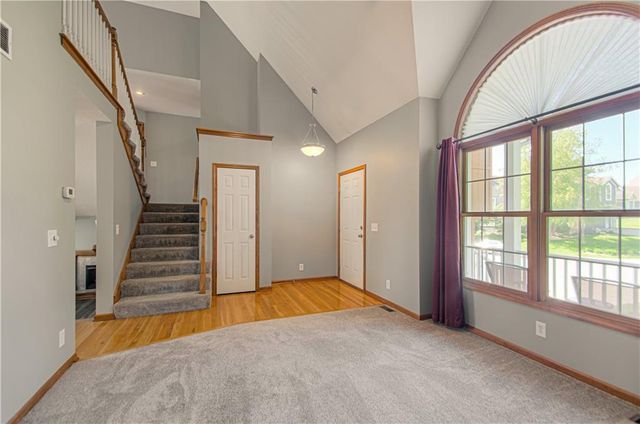 10023 N Willow Avenue, Kansas City, MO 64157