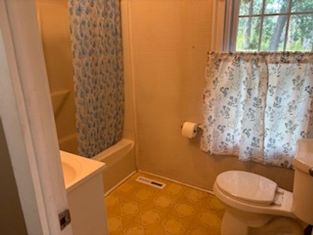 814 W Park Street, Morrison, IL 61270