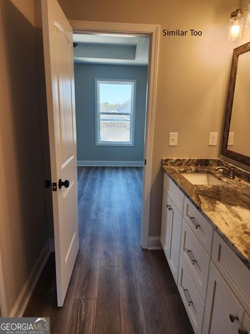 300 Beau Claire Circle, Byron, GA 31008