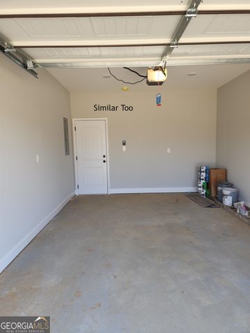 300 Beau Claire Circle, Byron, GA 31008