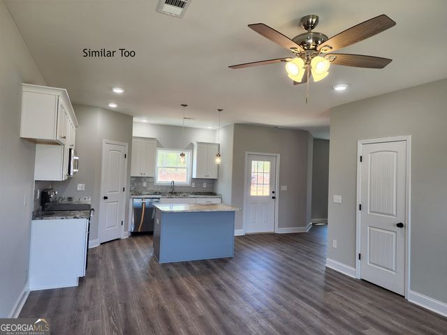 300 Beau Claire Circle, Byron, GA 31008