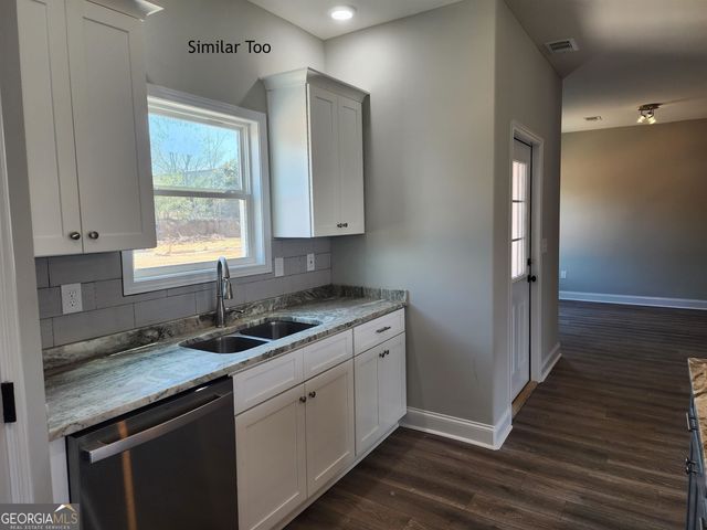 300 Beau Claire Circle, Byron, GA 31008