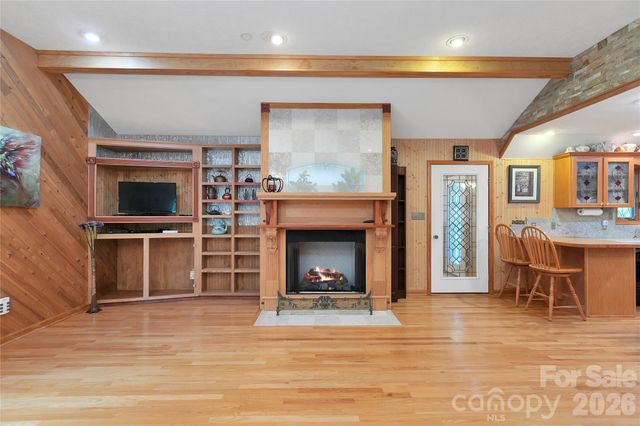 275 Hubbard Hollow Road, Rosman, NC 28772