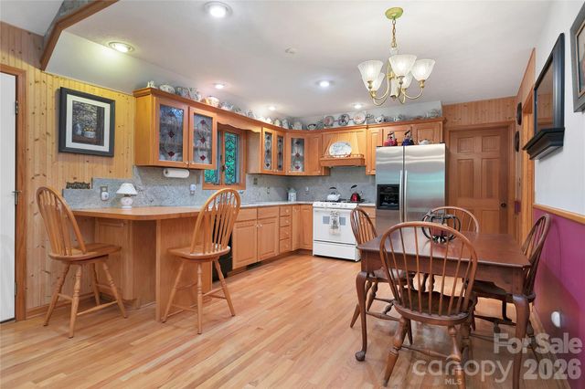 275 Hubbard Hollow Road, Rosman, NC 28772