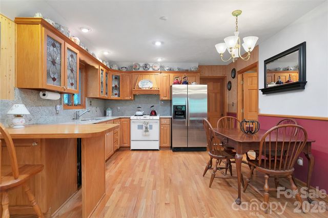 275 Hubbard Hollow Road, Rosman, NC 28772