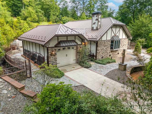 275 Hubbard Hollow Road, Rosman, NC 28772