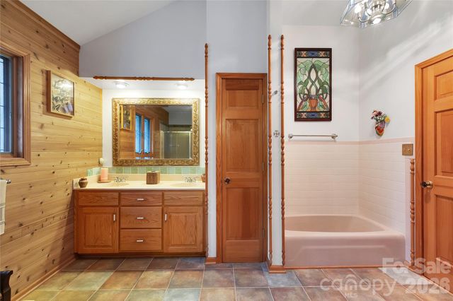 275 Hubbard Hollow Road, Rosman, NC 28772
