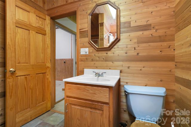 275 Hubbard Hollow Road, Rosman, NC 28772