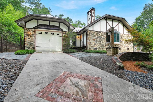 275 Hubbard Hollow Road, Rosman, NC 28772