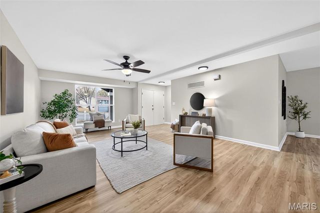 370 Marywood Court, Ballwin, MO 63021