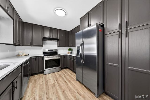 370 Marywood Court, Ballwin, MO 63021