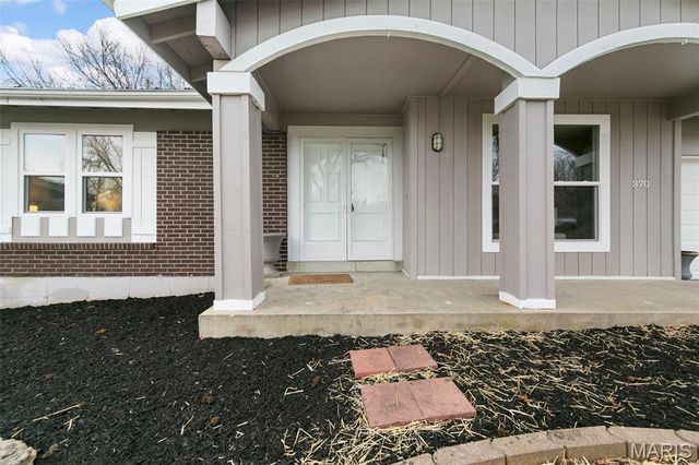 370 Marywood Court, Ballwin, MO 63021