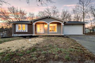 370 Marywood Court, Ballwin, MO 63021