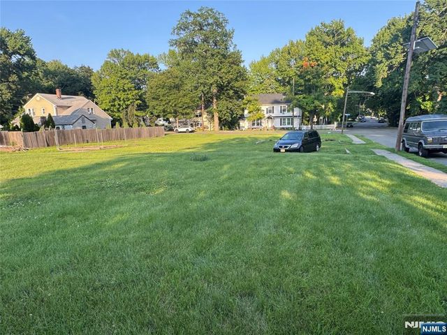 192-194 Forest Avenue, Teaneck, NJ 07666