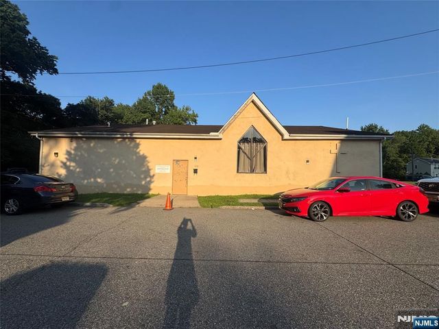 192-194 Forest Avenue, Teaneck, NJ 07666