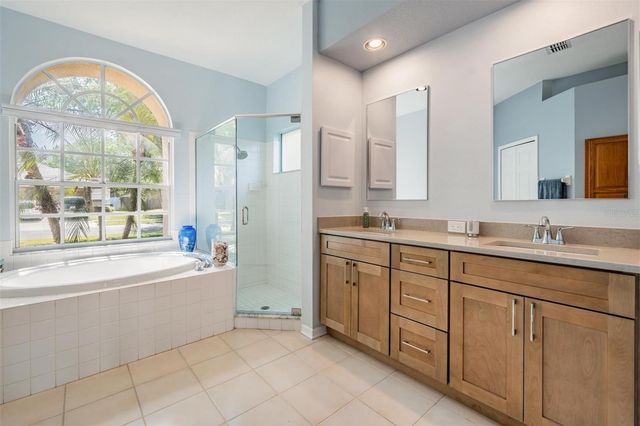 1821 PALM RIDGE PLACE, Valrico, FL 33594