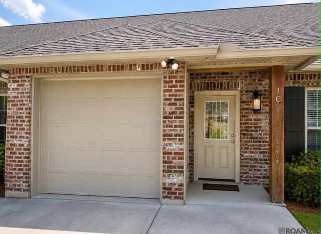 9017 Lockhart Rd, Denham Springs, LA 70726