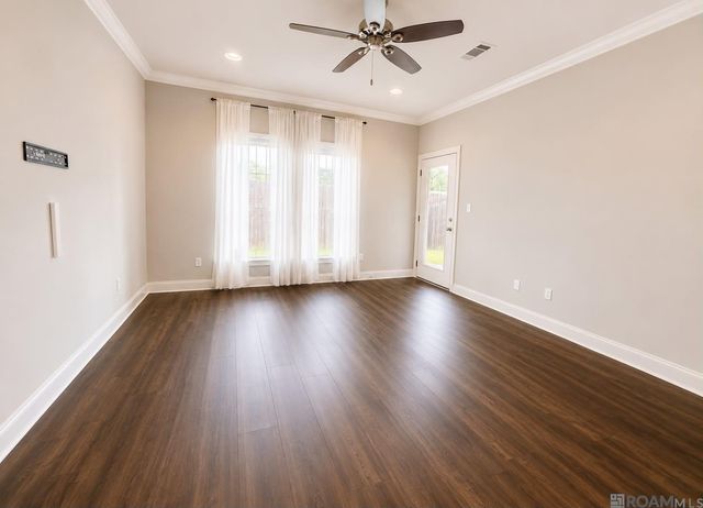 9017 Lockhart Rd, Denham Springs, LA 70726